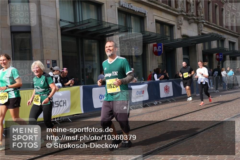 13.09.2026 - 21. swb-Marathon Bremen Strokosch-Dieckow http://msf.ph/oto/10360379 13.09.2026 11:20:23 Ziel 10161, 11529, 11530, 11541, 11675, 11980, 12153, 12316, 12317, 11244, 11296, 11333, 11337, 12285, 12374 meine-sportfotos.de