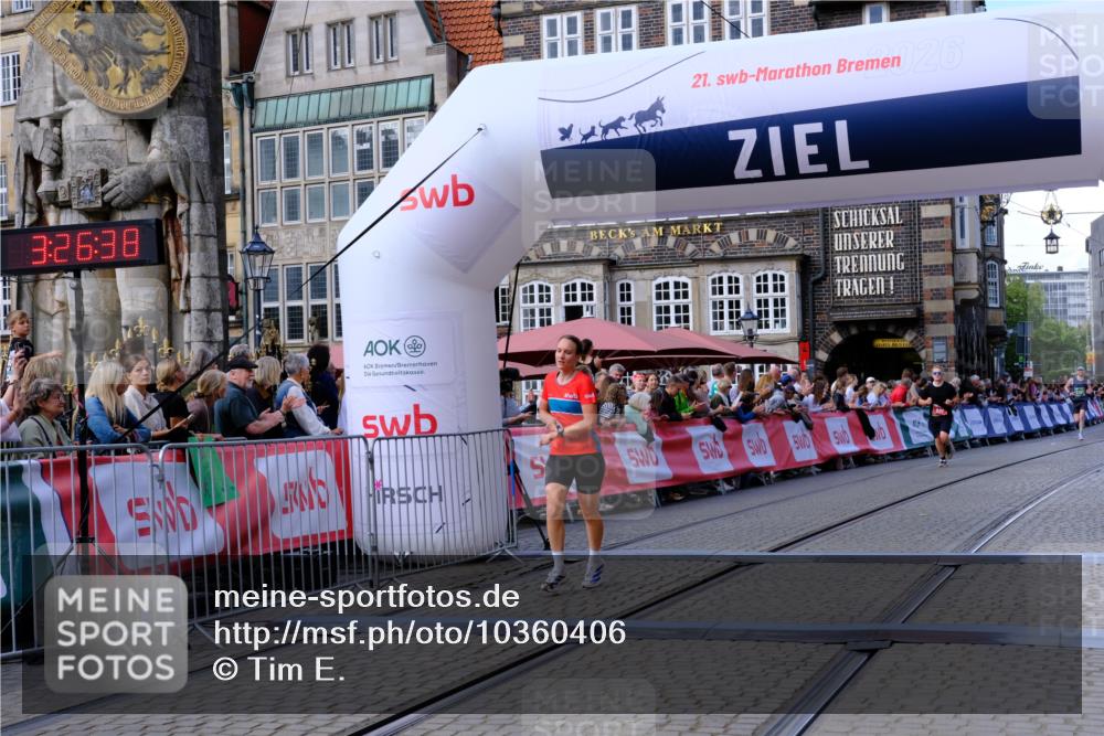 13.09.2026 - 21. swb-Marathon Bremen Tim E. http://msf.ph/oto/10360406 13.09.2026 12:57:26 Ziel 365, 573, 850, 3368, 5912, 6201 meine-sportfotos.de