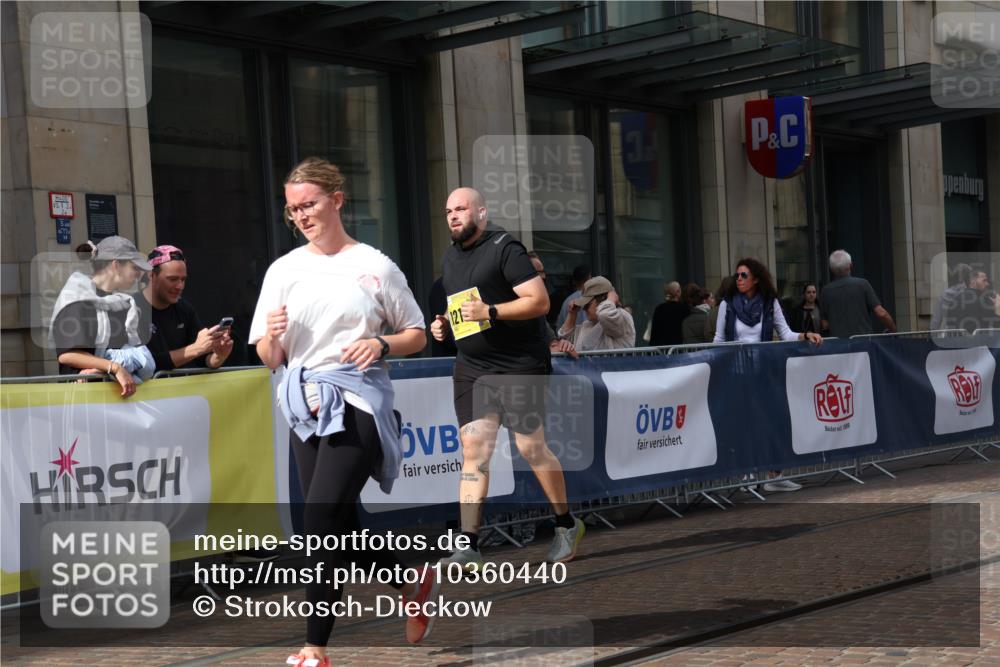13.09.2026 - 21. swb-Marathon Bremen Strokosch-Dieckow http://msf.ph/oto/10360440 13.09.2026 11:20:26 Ziel 10407, 11529, 11530, 11541, 11675, 11980, 12153, 12316, 12317, 12542, 10161, 11244, 11296, 11333, 11337, 12285, 12374 meine-sportfotos.de