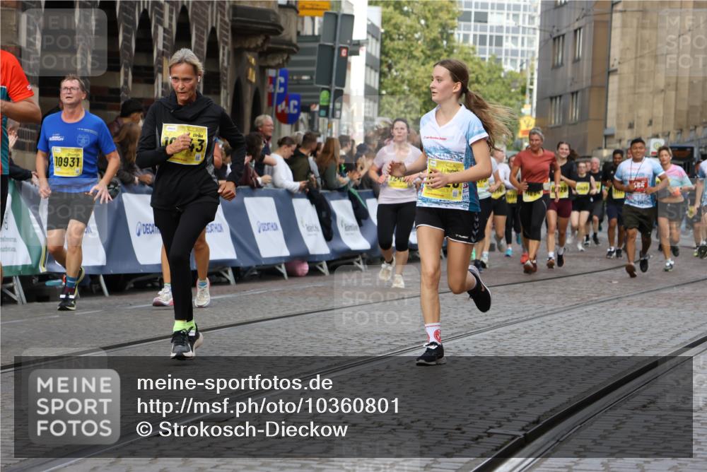 13.09.2026 - 21. swb-Marathon Bremen Strokosch-Dieckow http://msf.ph/oto/10360801 13.09.2026 10:58:12 Ziel 10078, 10460, 10559, 10565, 10707, 10728, 11136, 11153, 11332, 11532, 11568, 11824, 11856, 11863, 12228, 12231, 12264, 12427, 12551, 12555, 10249, 10530, 10750, 10798, 11004, 11120, 11131, 11152, 11202, 11388, 11403, 11420, 11455, 11686, 11750, 11906, 11952, 11953, 12017, 12092, 12386, 12387, 12518 meine-sportfotos.de