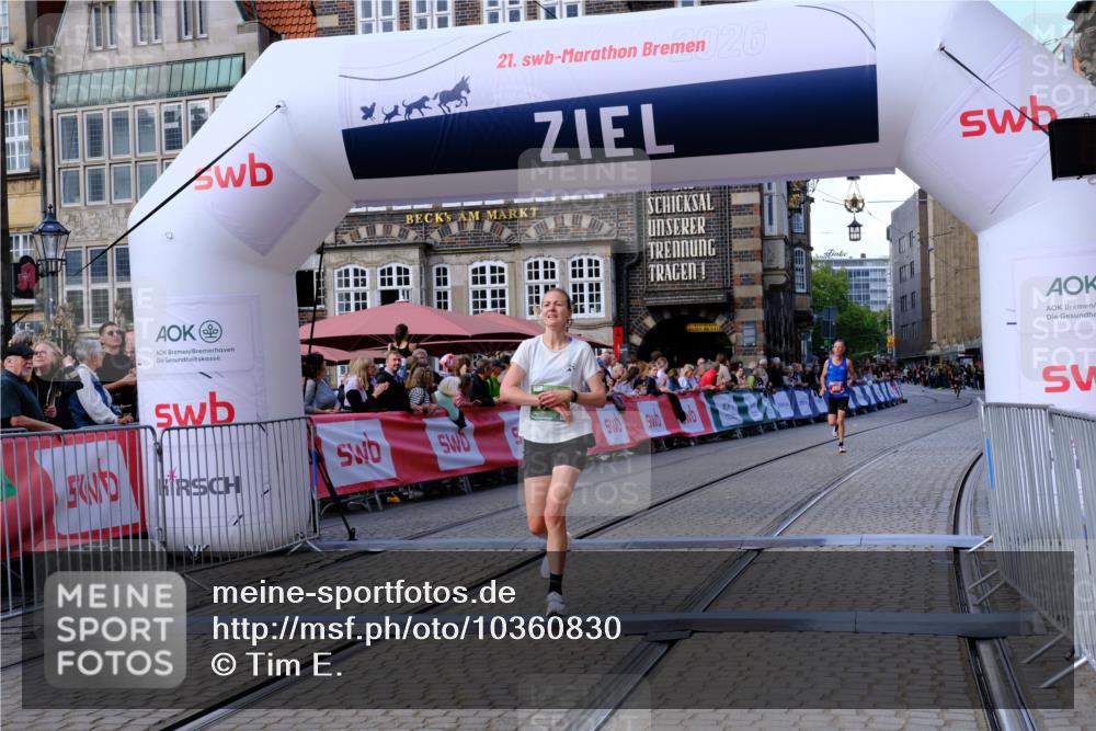 13.09.2026 - 21. swb-Marathon Bremen Tim E. http://msf.ph/oto/10360830 13.09.2026 12:57:56 Ziel 919, 2986, 4795, 6264 meine-sportfotos.de