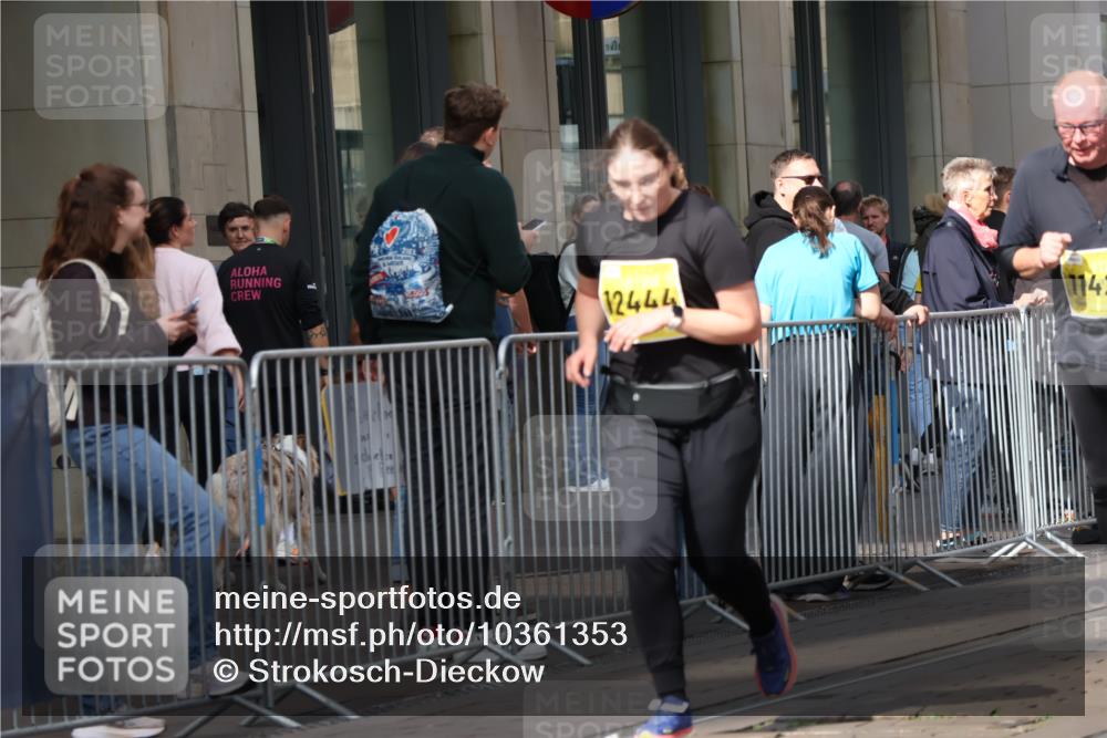 13.09.2026 - 21. swb-Marathon Bremen Strokosch-Dieckow http://msf.ph/oto/10361353 13.09.2026 11:22:05 Ziel 10710, 10968, 11423, 11579, 12444, 11639, 11698, 12157, 12211 meine-sportfotos.de