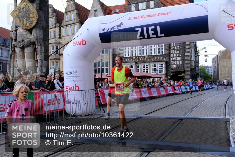 13.09.2026 - 21. swb-Marathon Bremen Tim E. http://msf.ph/oto/10361422 13.09.2026 12:58:58 Ziel 346, 1576, 2049, 5672, 6929, 8311 meine-sportfotos.de
