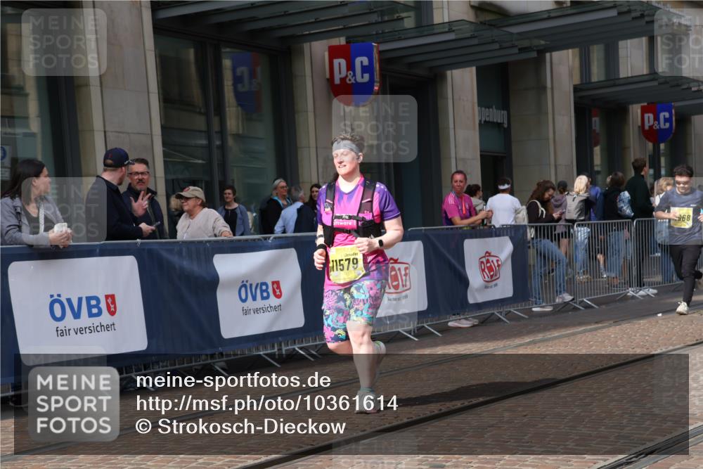 13.09.2026 - 21. swb-Marathon Bremen Strokosch-Dieckow http://msf.ph/oto/10361614 13.09.2026 11:22:18 Ziel 10710, 10968, 11423, 11574, 11579, 12444, 11698, 12157, 12211, 12444 meine-sportfotos.de