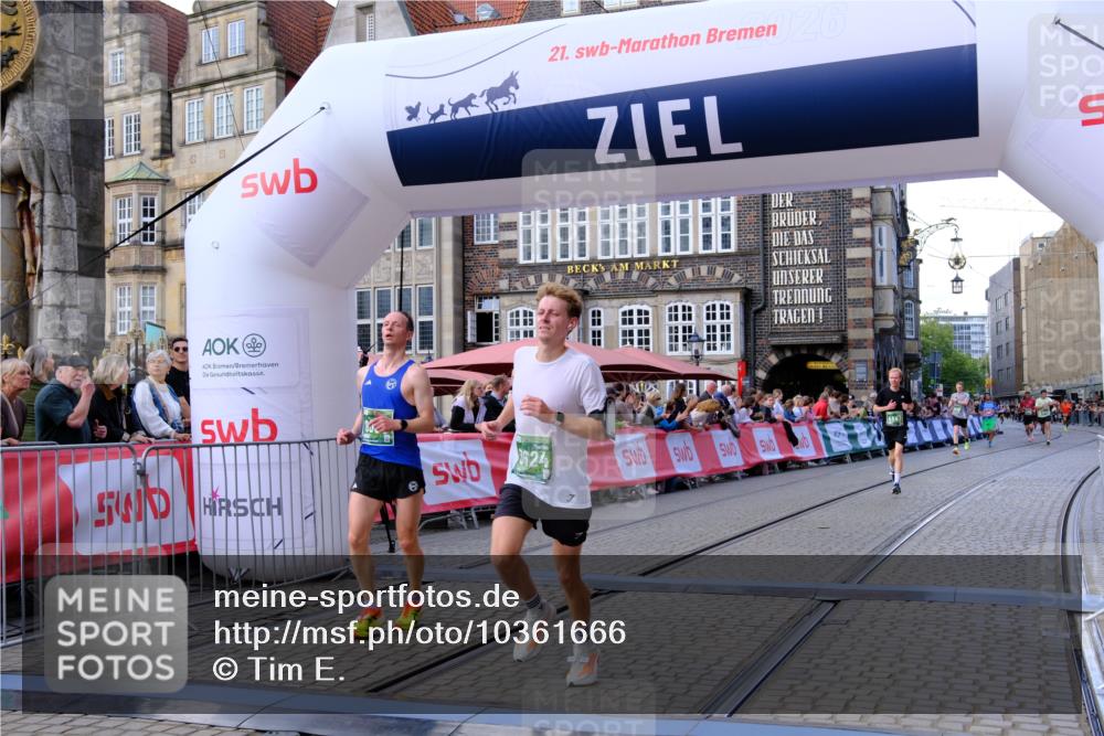 13.09.2026 - 21. swb-Marathon Bremen Tim E. http://msf.ph/oto/10361666 13.09.2026 12:59:15 Ziel 1118, 1576, 3624, 3688, 4399, 4847, 6929, 8065, 8994, 9120, 9329 meine-sportfotos.de