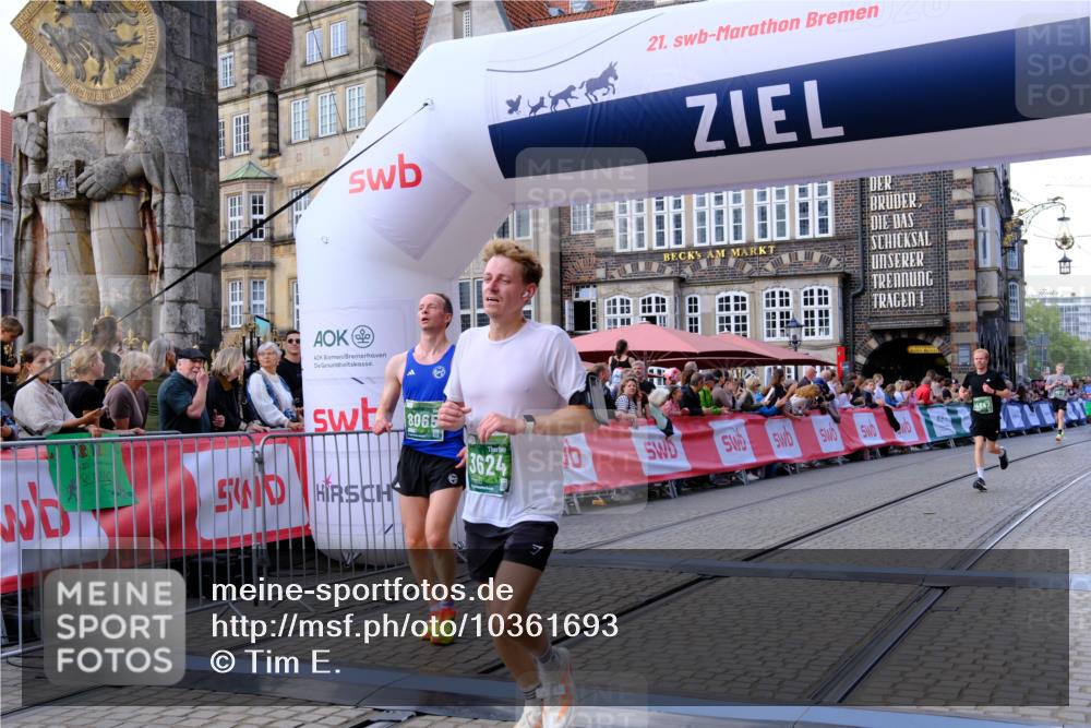 13.09.2026 - 21. swb-Marathon Bremen Tim E. http://msf.ph/oto/10361693 13.09.2026 12:59:15 Ziel 1118, 1576, 3624, 3688, 4399, 4847, 6929, 8065, 8994, 9120, 9329 meine-sportfotos.de