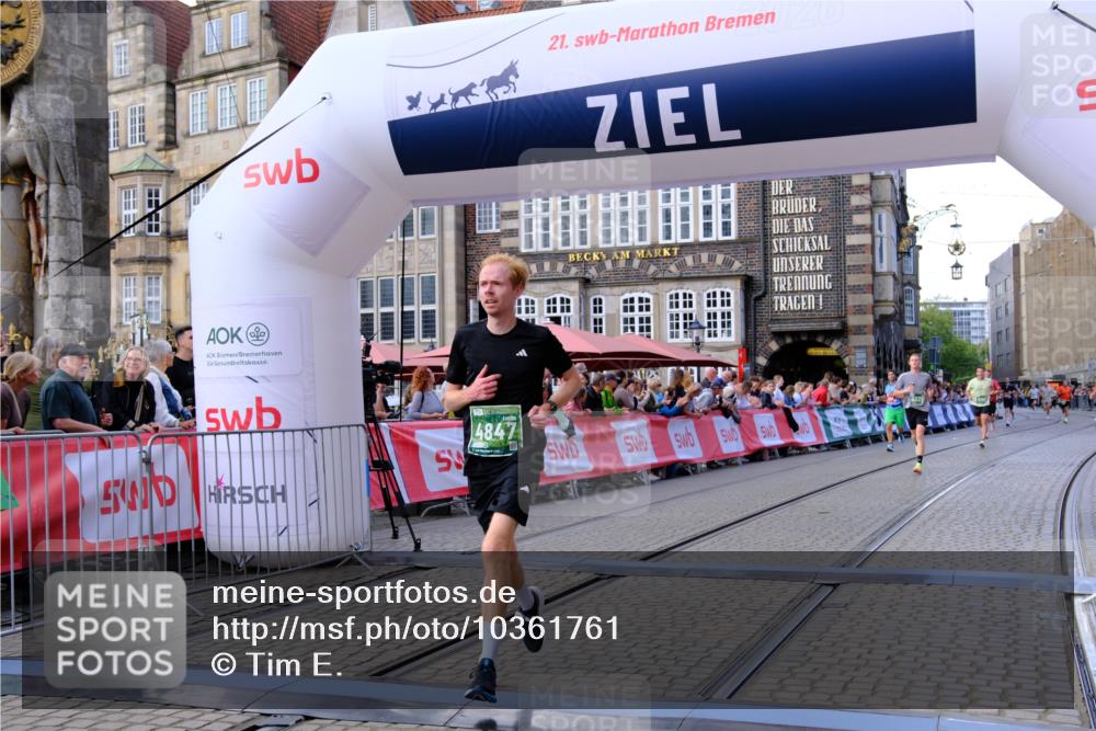 13.09.2026 - 21. swb-Marathon Bremen Tim E. http://msf.ph/oto/10361761 13.09.2026 12:59:18 Ziel 1118, 3584, 3624, 3688, 4399, 4847, 6991, 8065, 8994, 9120, 9329 meine-sportfotos.de