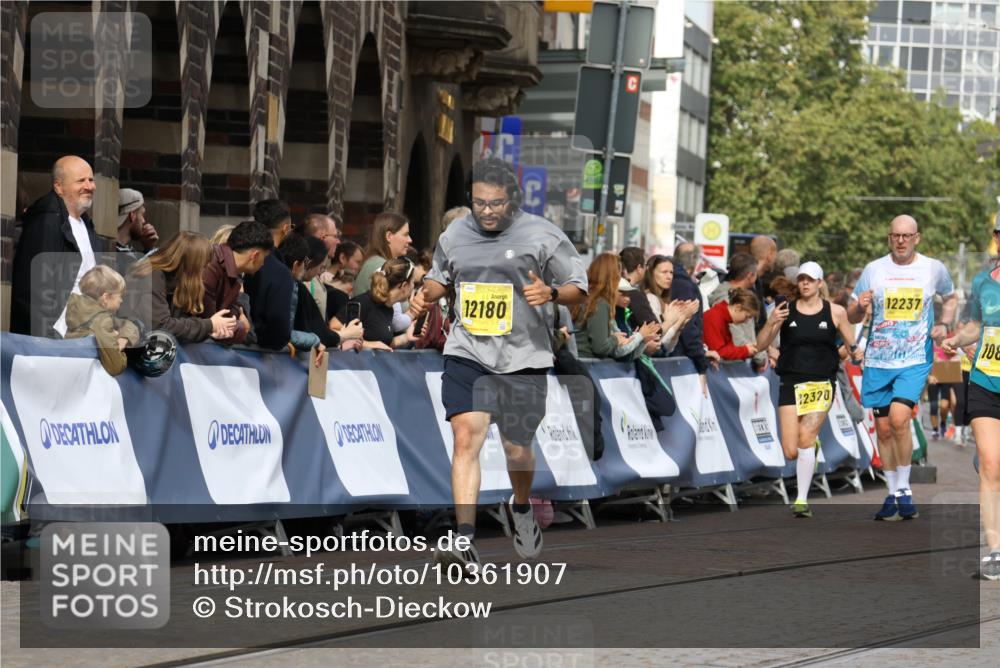 13.09.2026 - 21. swb-Marathon Bremen Strokosch-Dieckow http://msf.ph/oto/10361907 13.09.2026 10:58:37 Ziel 10249, 10494, 10530, 10673, 10750, 10798, 10828, 10914, 10931, 10932, 11004, 11120, 11131, 11152, 11202, 11295, 11388, 11403, 11420, 11455, 11686, 11750, 11752, 11884, 11906, 11952, 11953, 12017, 12092, 12386, 12387, 12441, 12482, 12518, 10254, 10485, 10794, 10832, 10948, 11030, 11228, 11488, 11743, 12176 meine-sportfotos.de