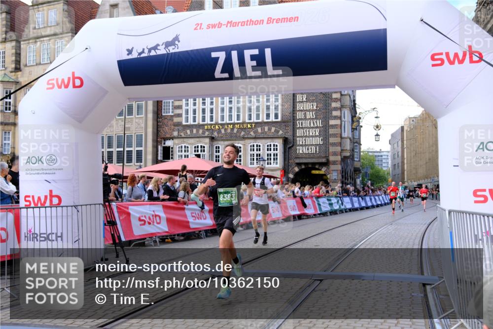 13.09.2026 - 21. swb-Marathon Bremen Tim E. http://msf.ph/oto/10362150 13.09.2026 12:59:36 Ziel 658, 1248, 1508, 1751, 1800, 1993, 2651, 3584, 4096, 6991, 8383, 9533 meine-sportfotos.de