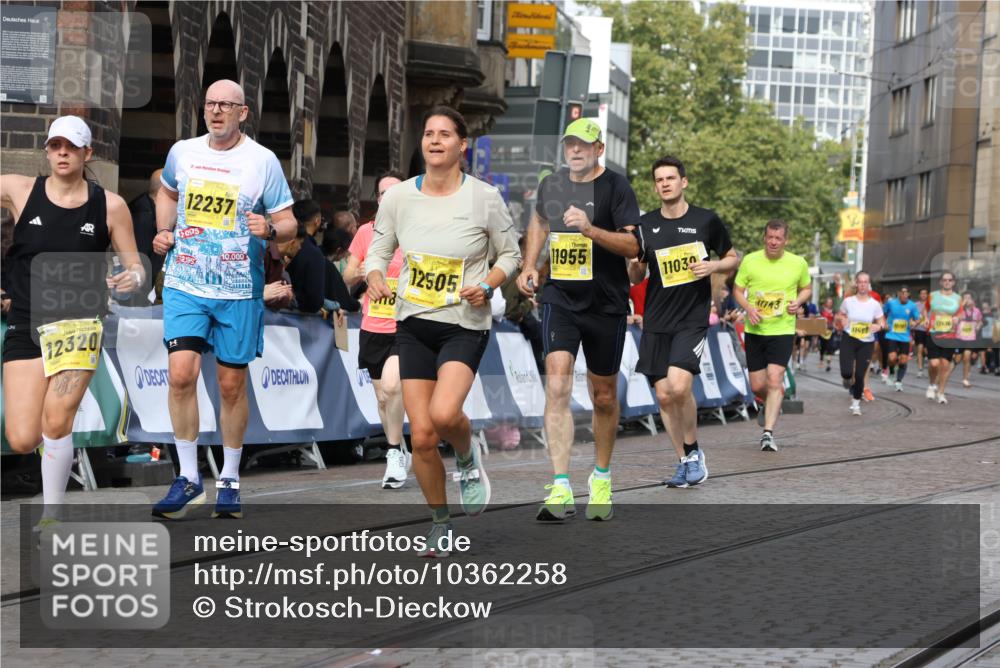 13.09.2026 - 21. swb-Marathon Bremen Strokosch-Dieckow http://msf.ph/oto/10362258 13.09.2026 10:58:44 Ziel 10249, 10530, 10750, 10798, 10878, 10879, 11004, 11120, 11131, 11152, 11202, 11384, 11388, 11403, 11420, 11455, 11686, 11750, 11906, 11952, 11953, 12017, 12092, 12180, 12386, 12387, 12499, 12518, 10254, 10383, 10485, 10787, 10794, 10832, 10843, 10948, 11034, 11267, 11278, 12130, 12131, 12176, 12271, 12414 meine-sportfotos.de