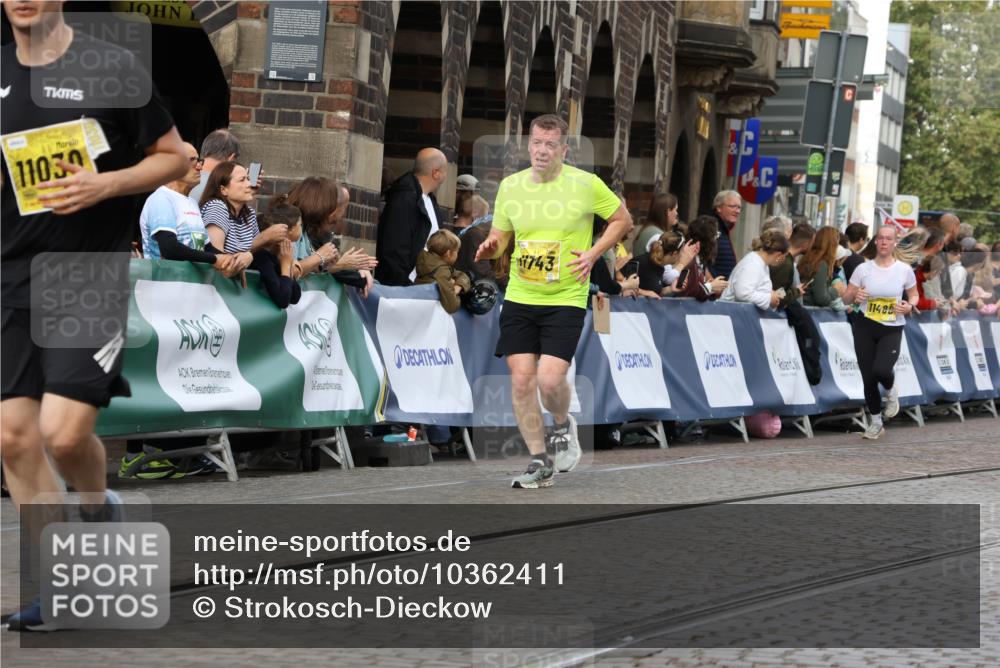 13.09.2026 - 21. swb-Marathon Bremen Strokosch-Dieckow http://msf.ph/oto/10362411 13.09.2026 10:58:48 Ziel 10878, 10879, 11004, 11152, 11189, 11202, 11384, 11403, 11455, 11686, 11750, 11906, 11953, 11955, 12092, 12180, 12237, 12320, 12499, 12505, 12518, 10254, 10383, 10427, 10477, 10485, 10787, 10794, 10843, 11034, 11267, 11278, 11602, 12015, 12127, 12130, 12131, 12176, 12271, 12297, 12414 meine-sportfotos.de
