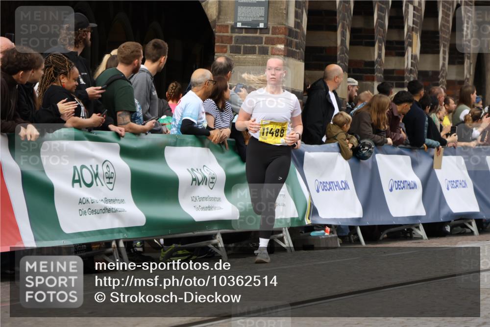13.09.2026 - 21. swb-Marathon Bremen Strokosch-Dieckow http://msf.ph/oto/10362514 13.09.2026 10:58:52 Ziel 10878, 10879, 11004, 11030, 11152, 11189, 11384, 11403, 11455, 11686, 11750, 11953, 11955, 12180, 12237, 12320, 12499, 12505, 12518, 10383, 10415, 10427, 10477, 10787, 10843, 11034, 11267, 11278, 11602, 11913, 12015, 12127, 12130, 12131, 12271, 12297, 12414 meine-sportfotos.de