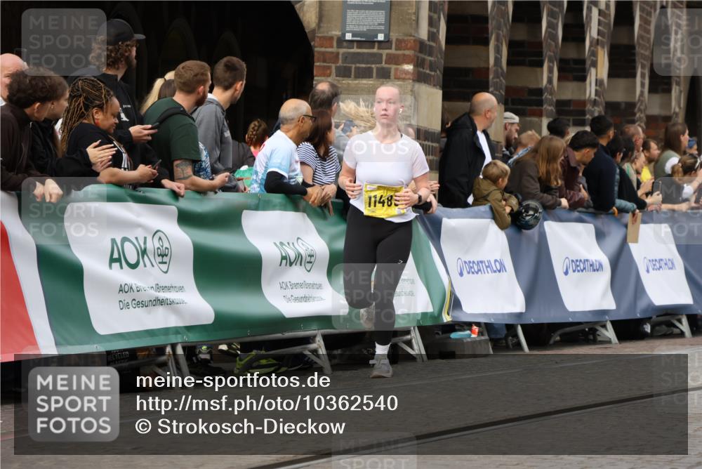 13.09.2026 - 21. swb-Marathon Bremen Strokosch-Dieckow http://msf.ph/oto/10362540 13.09.2026 10:58:52 Ziel 10878, 10879, 11004, 11030, 11152, 11189, 11384, 11403, 11455, 11686, 11750, 11953, 11955, 12180, 12237, 12320, 12499, 12505, 12518, 10383, 10415, 10427, 10477, 10787, 10843, 11034, 11267, 11278, 11602, 11913, 12015, 12127, 12130, 12131, 12271, 12297, 12414 meine-sportfotos.de