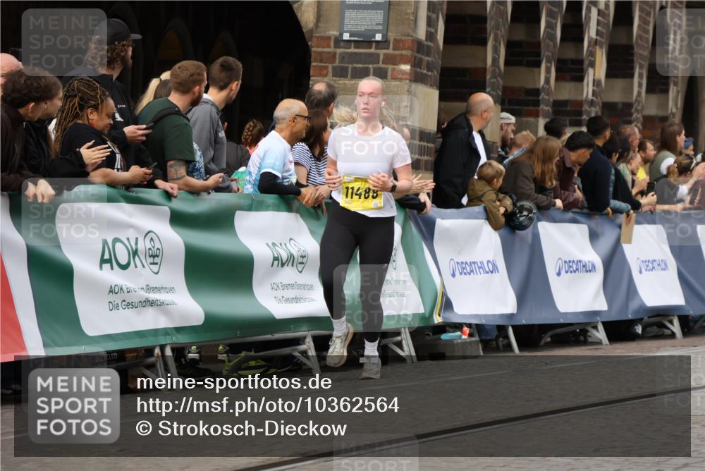 13.09.2026 - 21. swb-Marathon Bremen Strokosch-Dieckow http://msf.ph/oto/10362564 13.09.2026 10:58:52 Ziel 10878, 10879, 11004, 11030, 11152, 11189, 11384, 11403, 11455, 11686, 11750, 11953, 11955, 12180, 12237, 12320, 12499, 12505, 12518, 10383, 10415, 10427, 10477, 10787, 10843, 11034, 11267, 11278, 11602, 11913, 12015, 12127, 12130, 12131, 12271, 12297, 12414 meine-sportfotos.de