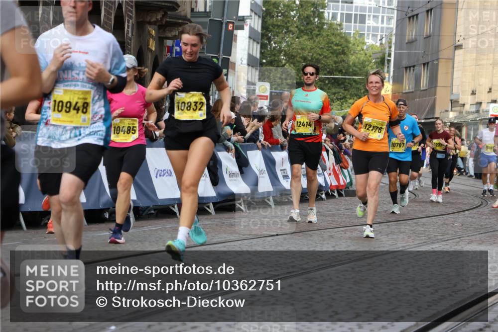 13.09.2026 - 21. swb-Marathon Bremen Strokosch-Dieckow http://msf.ph/oto/10362751 13.09.2026 10:58:56 Ziel 10878, 10879, 11004, 11030, 11189, 11228, 11384, 11488, 11743, 11955, 12180, 12237, 12320, 12499, 12505, 10383, 10415, 10427, 10477, 10668, 10843, 11034, 11602, 11913, 12015, 12127, 12131, 12200, 12271, 12297 meine-sportfotos.de
