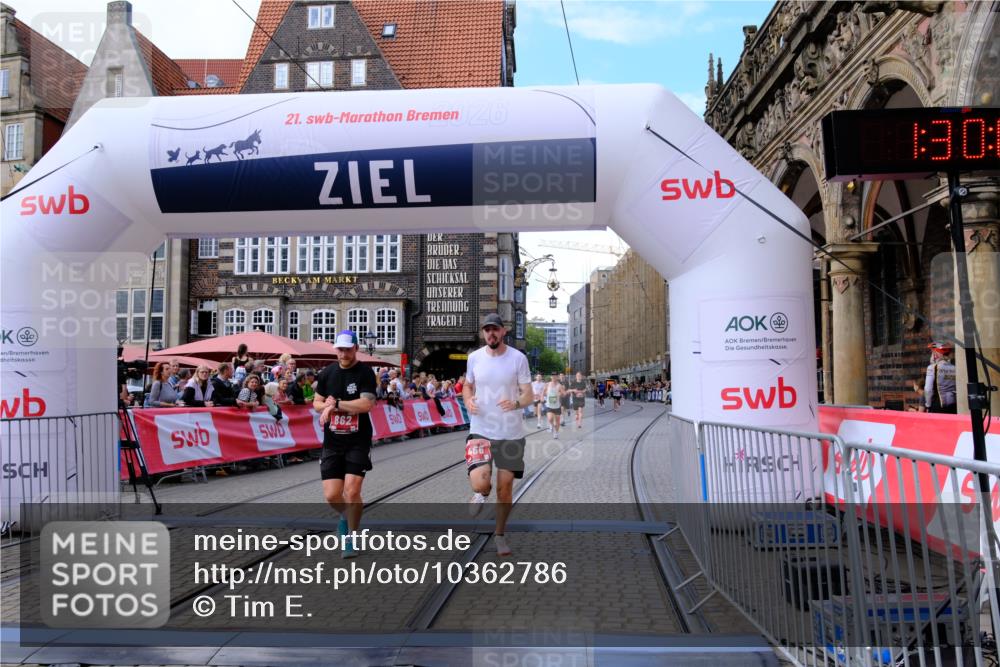 13.09.2026 - 21. swb-Marathon Bremen Tim E. http://msf.ph/oto/10362786 13.09.2026 13:00:23 Ziel 603, 735, 912, 1571, 1758, 1911, 1930, 7170, 8689, 9153 meine-sportfotos.de