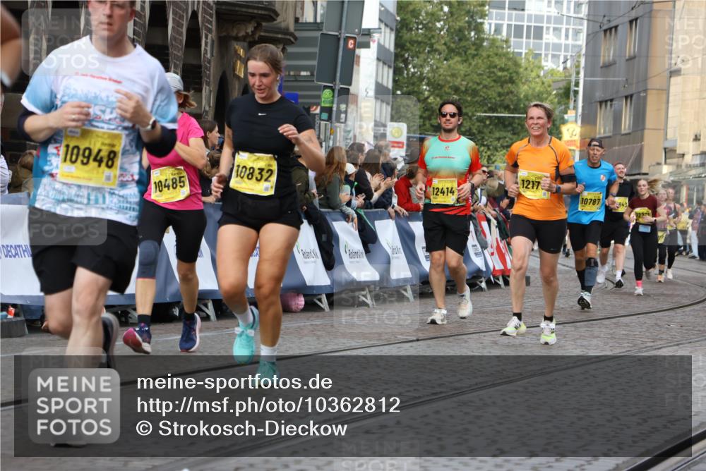 13.09.2026 - 21. swb-Marathon Bremen Strokosch-Dieckow http://msf.ph/oto/10362812 13.09.2026 10:58:57 Ziel 10878, 10879, 11030, 11189, 11228, 11384, 11488, 11743, 11955, 12180, 12237, 12320, 12499, 12505, 10383, 10415, 10427, 10477, 10668, 10843, 11034, 11602, 11913, 12015, 12118, 12127, 12131, 12200, 12271, 12297 meine-sportfotos.de