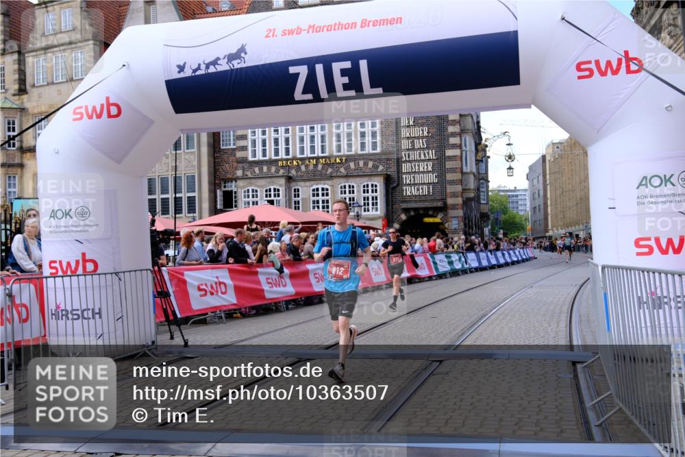 13.09.2026 - 21. swb-Marathon Bremen Tim E. http://msf.ph/oto/10363507 13.09.2026 13:01:02 Ziel 371, 453, 1136, 2141, 4904, 8749, 9849 meine-sportfotos.de