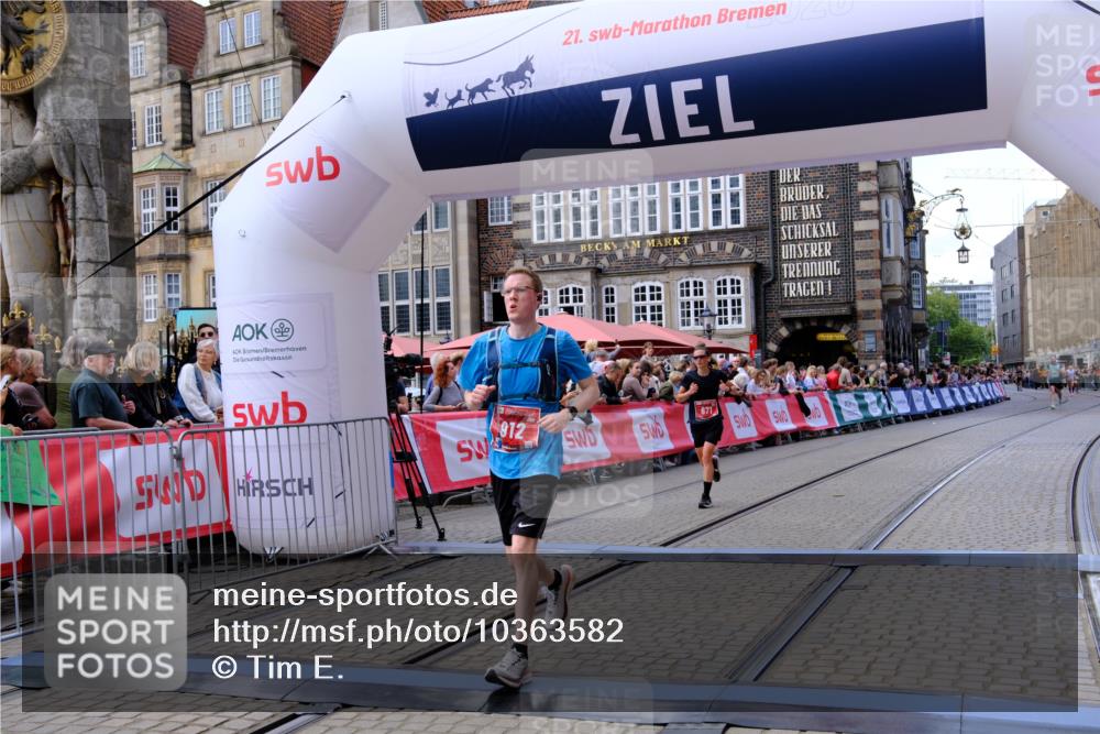 13.09.2026 - 21. swb-Marathon Bremen Tim E. http://msf.ph/oto/10363582 13.09.2026 13:01:03 Ziel 371, 453, 2141, 4904, 8749, 9849 meine-sportfotos.de