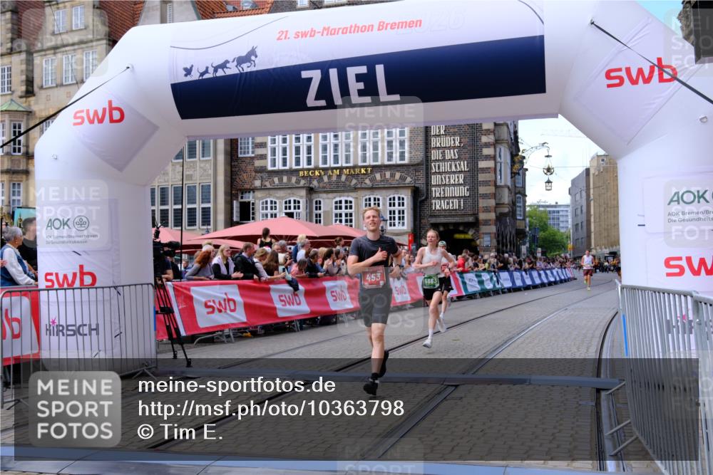 13.09.2026 - 21. swb-Marathon Bremen Tim E. http://msf.ph/oto/10363798 13.09.2026 13:01:28 Ziel 1411, 1619, 3019, 4328, 5663 meine-sportfotos.de