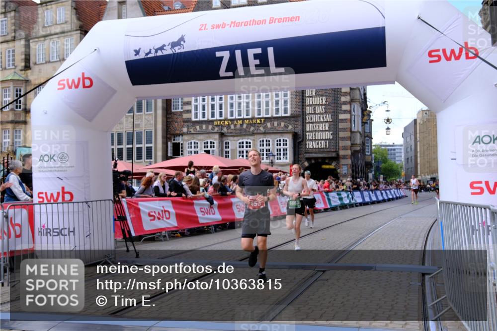 13.09.2026 - 21. swb-Marathon Bremen Tim E. http://msf.ph/oto/10363815 13.09.2026 13:01:28 Ziel 1411, 1619, 3019, 4328, 5663 meine-sportfotos.de