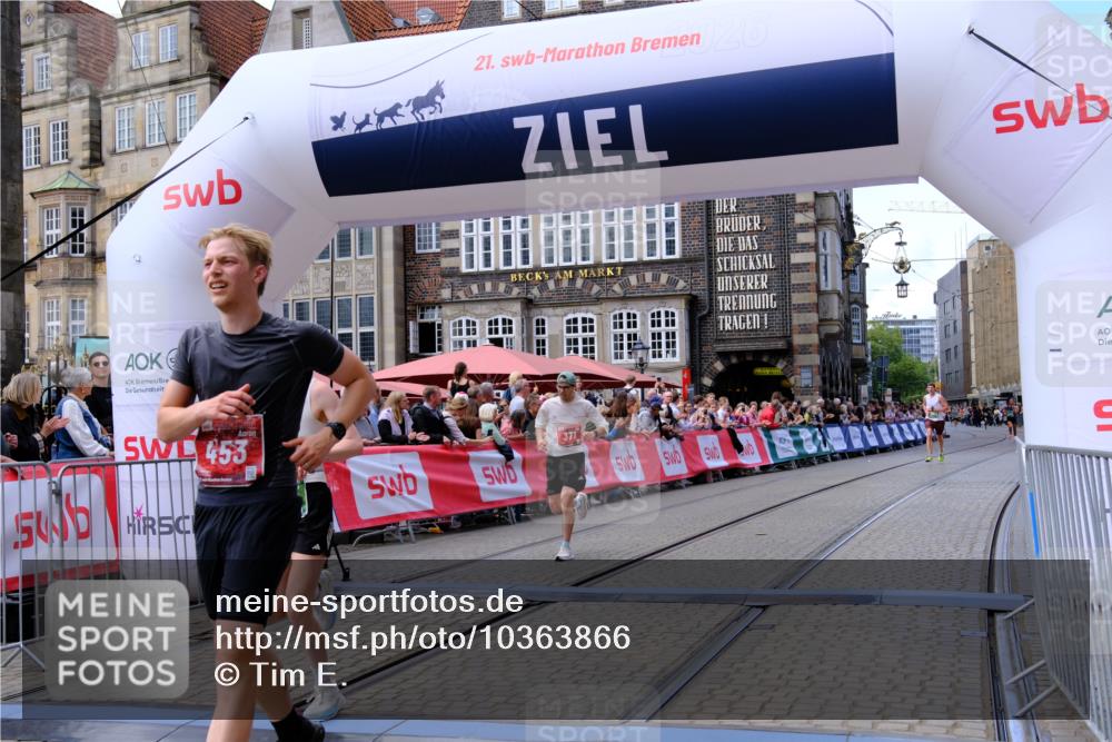 13.09.2026 - 21. swb-Marathon Bremen Tim E. http://msf.ph/oto/10363866 13.09.2026 13:01:29 Ziel 1411, 1619, 3019, 4328, 5663 meine-sportfotos.de
