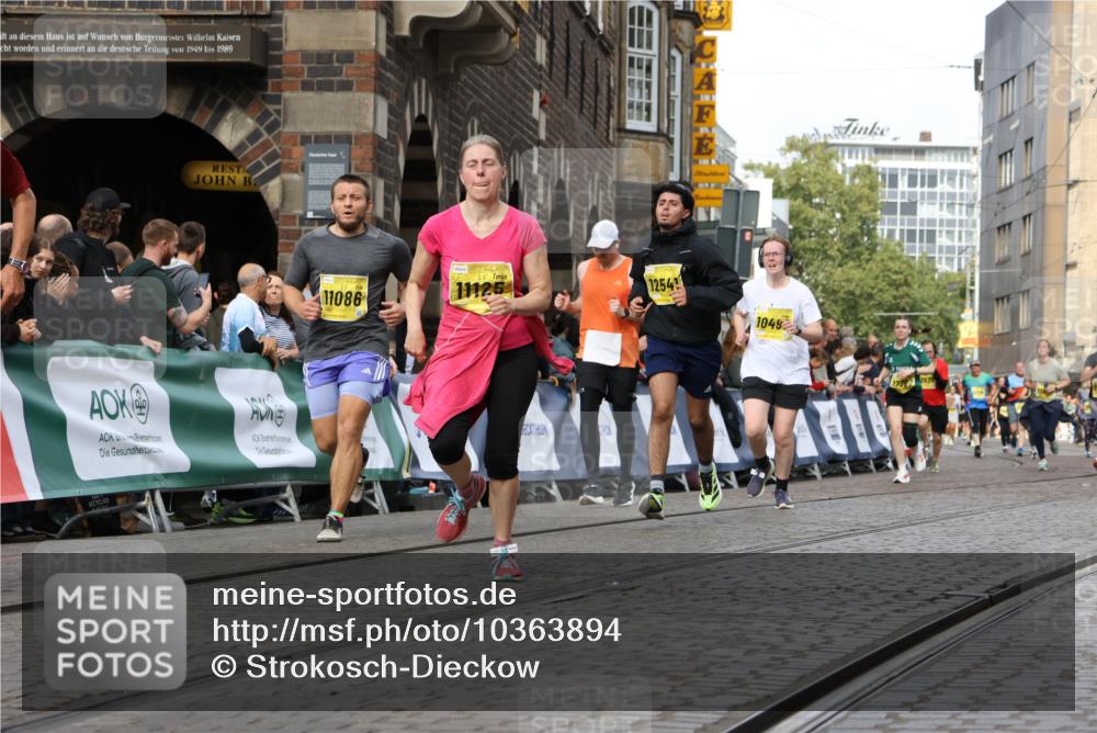 13.09.2026 - 21. swb-Marathon Bremen Strokosch-Dieckow http://msf.ph/oto/10363894 13.09.2026 10:59:24 Ziel 10383, 10415, 10427, 10477, 10668, 10787, 10843, 11034, 11125, 11267, 11278, 11301, 11302, 11602, 11913, 12015, 12118, 12127, 12130, 12131, 12200, 12271, 12297, 12414, 10147, 10745, 10922, 11151, 11207, 11519, 11594, 12295, 12481, 12527 meine-sportfotos.de