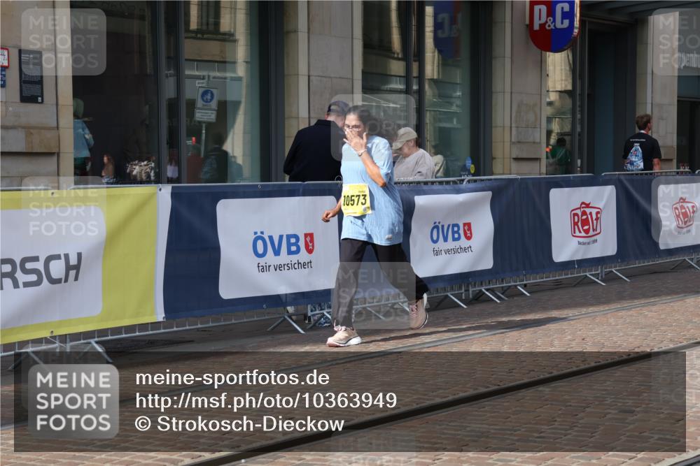 13.09.2026 - 21. swb-Marathon Bremen Strokosch-Dieckow http://msf.ph/oto/10363949 13.09.2026 11:26:35 Ziel 10573, 11254, 11851, 12377, 12408, 10667, 11538 meine-sportfotos.de