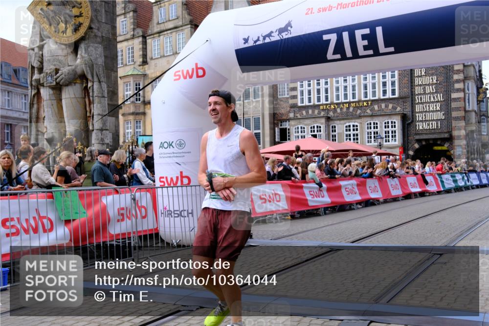 13.09.2026 - 21. swb-Marathon Bremen Tim E. http://msf.ph/oto/10364044 13.09.2026 13:01:35 Ziel 1411, 1619, 3019, 4328, 5663, 5996 meine-sportfotos.de