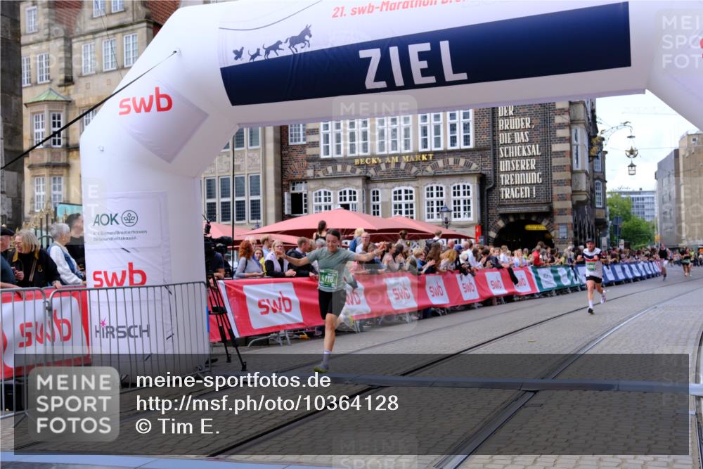 13.09.2026 - 21. swb-Marathon Bremen Tim E. http://msf.ph/oto/10364128 13.09.2026 13:01:49 Ziel 4118, 5369, 5996, 7950, 13063, 13168 meine-sportfotos.de