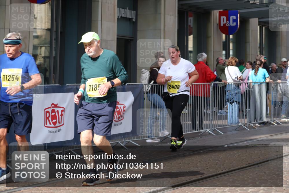 13.09.2026 - 21. swb-Marathon Bremen Strokosch-Dieckow http://msf.ph/oto/10364151 13.09.2026 11:26:38 Ziel 10573, 11254, 11851, 12377, 12408, 10667, 11538 meine-sportfotos.de