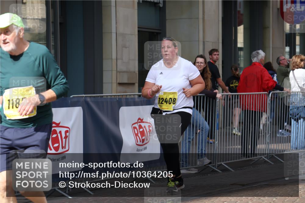 13.09.2026 - 21. swb-Marathon Bremen Strokosch-Dieckow http://msf.ph/oto/10364205 13.09.2026 11:26:39 Ziel 10573, 11254, 11851, 12377, 12408, 10667, 11538 meine-sportfotos.de