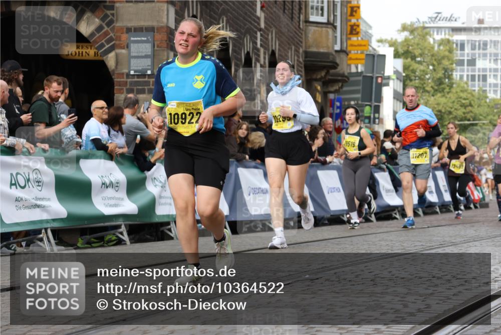 13.09.2026 - 21. swb-Marathon Bremen Strokosch-Dieckow http://msf.ph/oto/10364522 13.09.2026 10:59:37 Ziel 10377, 10415, 10492, 10668, 10922, 11086, 11125, 11301, 11302, 11500, 11873, 11913, 12118, 12200, 12267, 12537, 12541, 10236, 10355, 10669, 10691, 10928, 10929, 11054, 11056, 11089, 11194, 11419, 11501, 11803, 11904, 12138, 12242, 12243, 12388, 12480 meine-sportfotos.de