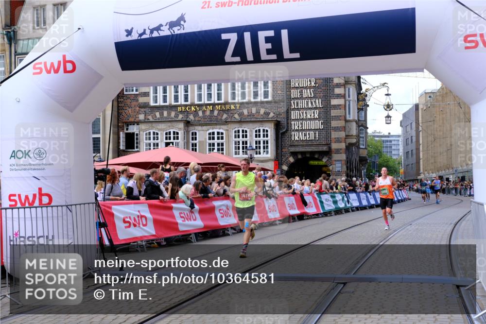 13.09.2026 - 21. swb-Marathon Bremen Tim E. http://msf.ph/oto/10364581 13.09.2026 13:02:06 Ziel 1614, 4696, 4739, 5601, 7950, 9137, 9233, 13168 meine-sportfotos.de
