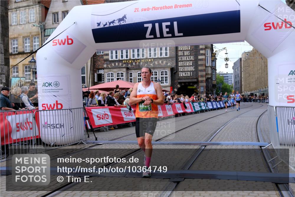 13.09.2026 - 21. swb-Marathon Bremen Tim E. http://msf.ph/oto/10364749 13.09.2026 13:02:10 Ziel 1614, 4696, 4739, 5601, 9137, 9233 meine-sportfotos.de