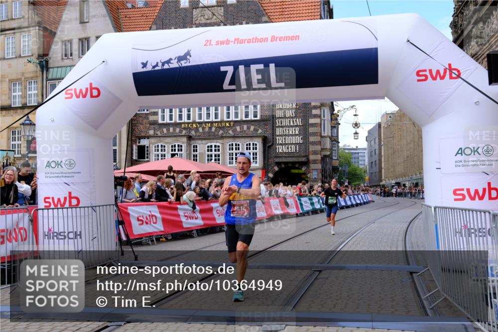 13.09.2026 - 21. swb-Marathon Bremen Tim E. http://msf.ph/oto/10364949 13.09.2026 13:02:35 Ziel 9583 meine-sportfotos.de