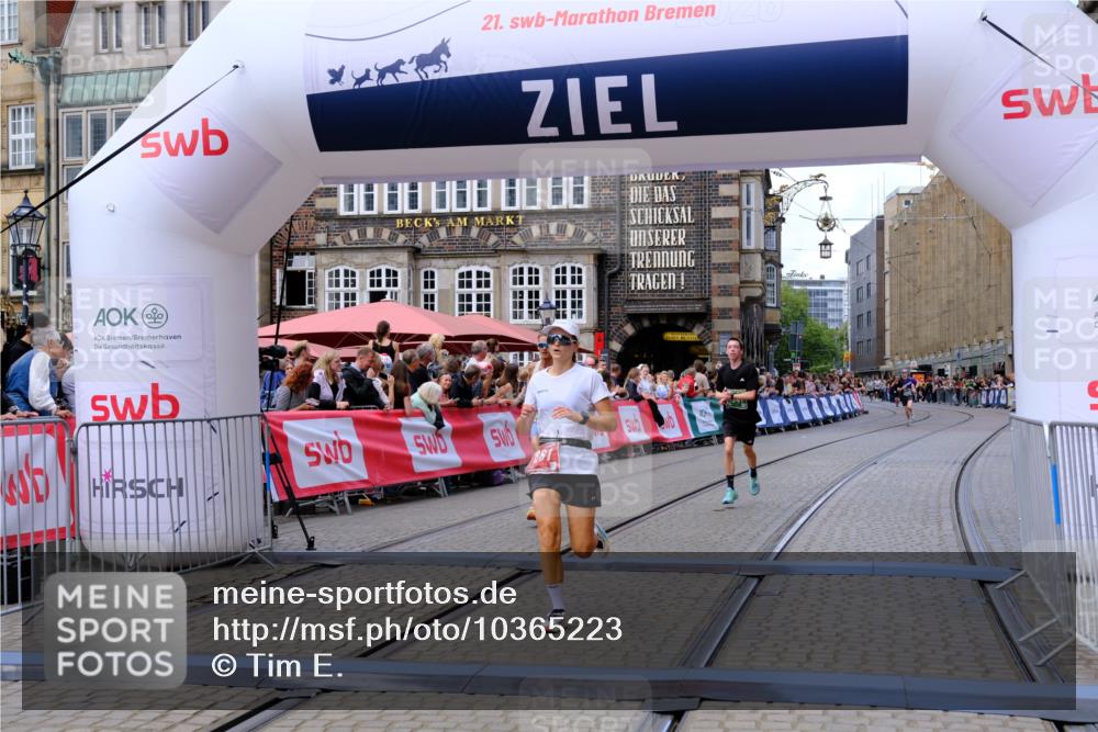 13.09.2026 - 21. swb-Marathon Bremen Tim E. http://msf.ph/oto/10365223 13.09.2026 13:02:54 Ziel 1795, 1850, 3609, 7841, 13237 meine-sportfotos.de