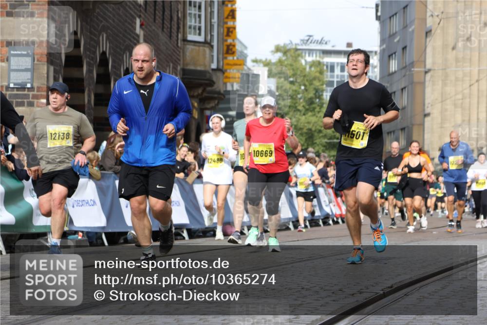 13.09.2026 - 21. swb-Marathon Bremen Strokosch-Dieckow http://msf.ph/oto/10365274 13.09.2026 10:59:51 Ziel 10147, 10377, 10745, 10922, 11151, 11207, 11519, 11594, 11873, 12267, 12295, 12481, 12527, 10175, 10691, 10758, 10867, 11071, 11158, 11159, 11160, 11250, 11259, 11427, 11445, 11453, 11524, 11525, 11528, 11637, 11879, 11904, 11907, 12123, 12238, 12239, 12274, 12388 meine-sportfotos.de
