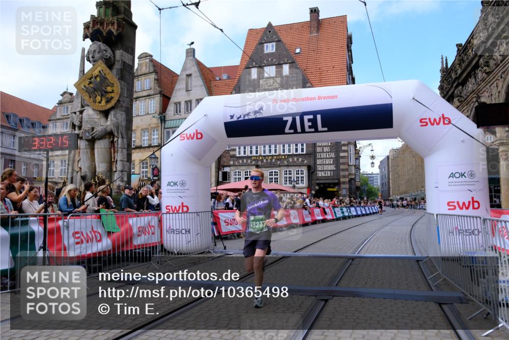 13.09.2026 - 21. swb-Marathon Bremen Tim E. http://msf.ph/oto/10365498 13.09.2026 13:03:04 Ziel 1381, 1795, 1850, 1862, 6918, 7265, 13237 meine-sportfotos.de