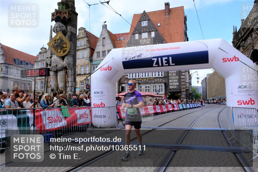 13.09.2026 - 21. swb-Marathon Bremen Tim E. http://msf.ph/oto/10365511 13.09.2026 13:03:04 Ziel 1381, 1795, 1850, 1862, 6918, 7265, 13237 meine-sportfotos.de