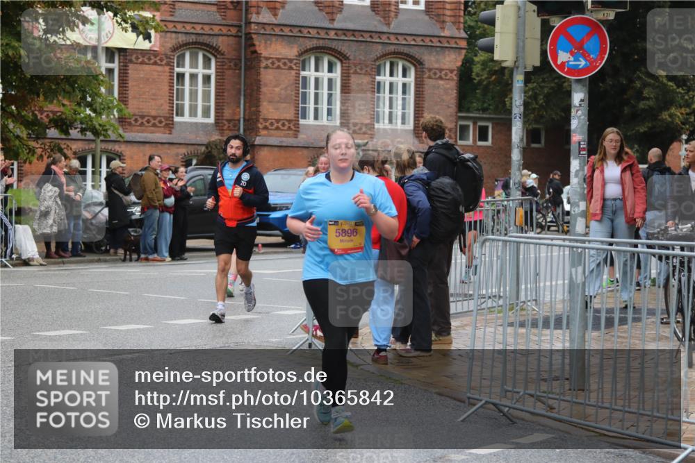 13.09.2026 - Kiel Lauf Markus Tischler http://msf.ph/oto/10365842 13.09.2026 12:07:36 Fleethörn 300, 32, 39, 5896, 31, 31 meine-sportfotos.de