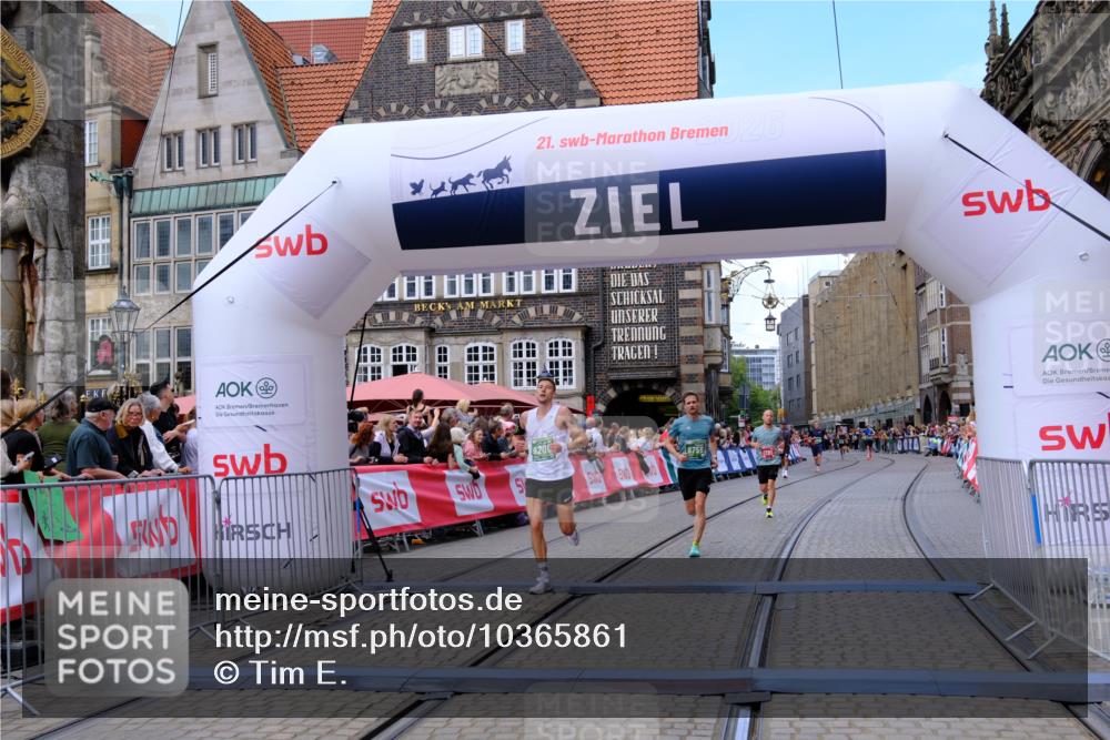 13.09.2026 - 21. swb-Marathon Bremen Tim E. http://msf.ph/oto/10365861 13.09.2026 13:03:26 Ziel 7206, 7478, 8028, 8331, 8756, 9200 meine-sportfotos.de