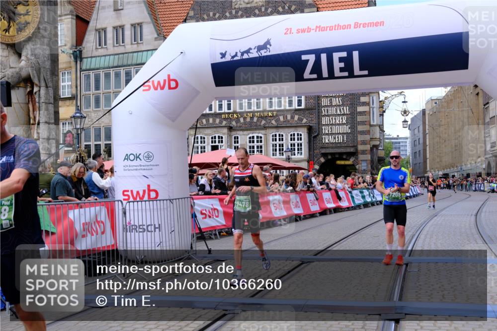 13.09.2026 - 21. swb-Marathon Bremen Tim E. http://msf.ph/oto/10366260 13.09.2026 13:03:38 Ziel 1372, 1950, 7206, 7478, 7715, 8028 meine-sportfotos.de