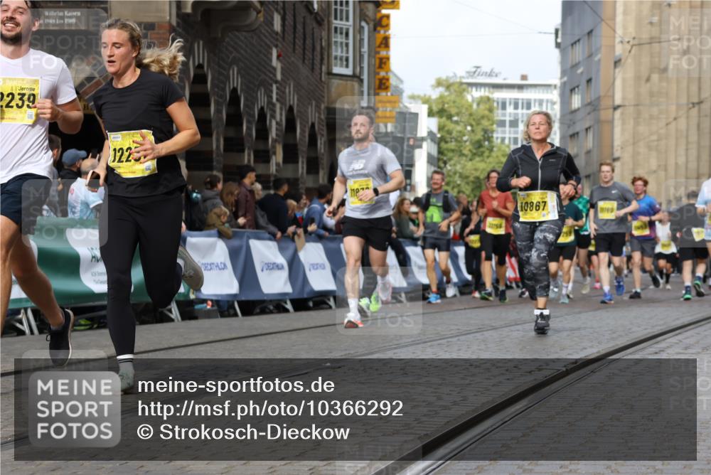 13.09.2026 - 21. swb-Marathon Bremen Strokosch-Dieckow http://msf.ph/oto/10366292 13.09.2026 11:00:06 Ziel 10236, 10355, 10669, 10691, 10928, 10929, 11054, 11056, 11089, 11194, 11419, 11427, 11501, 11637, 11803, 11904, 12138, 12238, 12239, 12242, 12243, 12388, 12480, 12527, 10144, 10801, 10810, 11016, 11129, 11547, 11587, 11588, 11589, 11623, 12105, 12106, 12190, 12291, 12352, 12394, 12530, 12531 meine-sportfotos.de