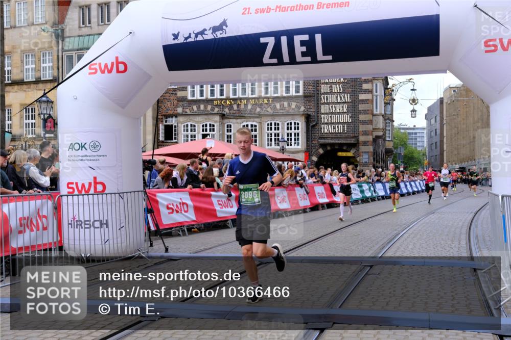 13.09.2026 - 21. swb-Marathon Bremen Tim E. http://msf.ph/oto/10366466 13.09.2026 13:04:11 Ziel 895, 1587, 2094, 2889, 3500, 4236, 8096, 9061, 9129, 9642 meine-sportfotos.de
