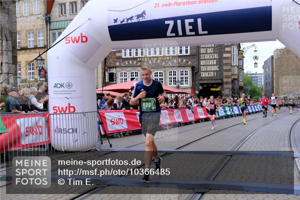13.09.2026 - 21. swb-Marathon Bremen Tim E. http://msf.ph/oto/10366485 13.09.2026 13:04:11 Ziel 895, 1587, 2094, 2889, 3500, 4236, 8096, 9061, 9129, 9642 meine-sportfotos.de