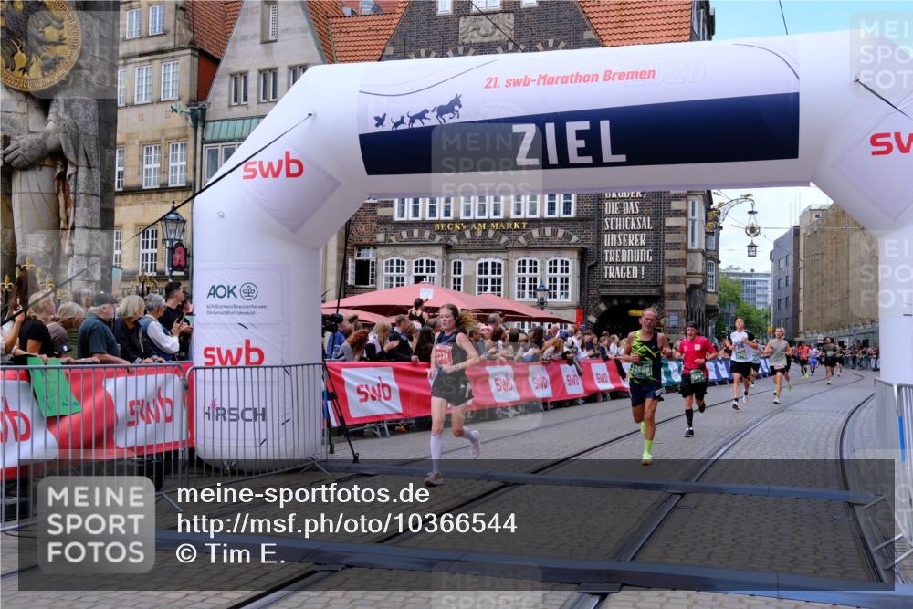 13.09.2026 - 21. swb-Marathon Bremen Tim E. http://msf.ph/oto/10366544 13.09.2026 13:04:13 Ziel 895, 1587, 2094, 2889, 3500, 4236, 8096, 9061, 9129, 9544, 9642 meine-sportfotos.de