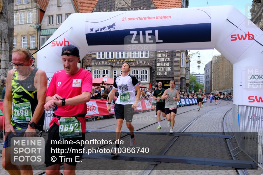 13.09.2026 - 21. swb-Marathon Bremen Tim E. http://msf.ph/oto/10366740 13.09.2026 13:04:18 Ziel 895, 2094, 2889, 3500, 4236, 9061, 9129, 9544, 9642 meine-sportfotos.de