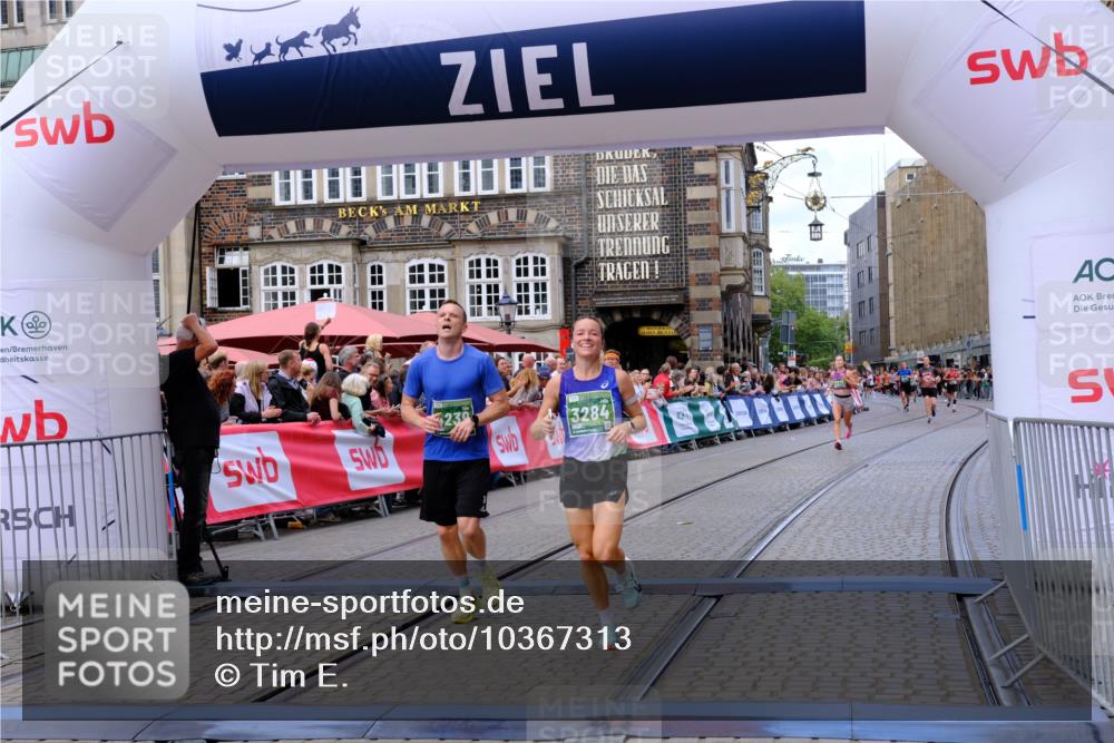 13.09.2026 - 21. swb-Marathon Bremen Tim E. http://msf.ph/oto/10367313 13.09.2026 13:04:42 Ziel 650, 744, 1223, 1224, 1860, 2207, 3284, 3424, 4239, 7871, 8936, 9813, 13034 meine-sportfotos.de