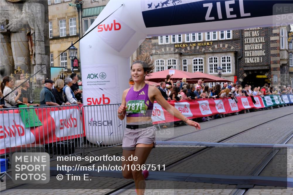 13.09.2026 - 21. swb-Marathon Bremen Tim E. http://msf.ph/oto/10367511 13.09.2026 13:04:48 Ziel 650, 744, 1223, 1224, 1860, 2207, 2956, 3284, 4239, 7871, 8701, 8936, 13034 meine-sportfotos.de